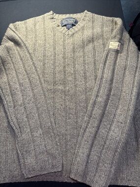 Vintage Abercrombie & Fitch Men’s 100% Wool V Neck Sweater Taupe/Oatmeal Size M